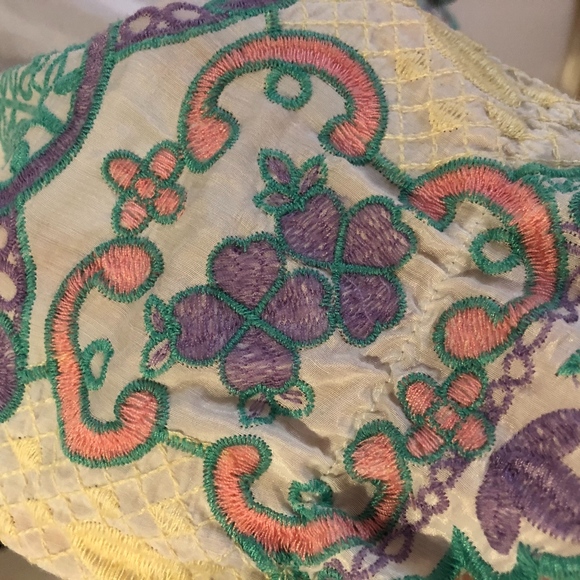 BCBG MAXA ZRIA Embroidered - Picture 3 of 3